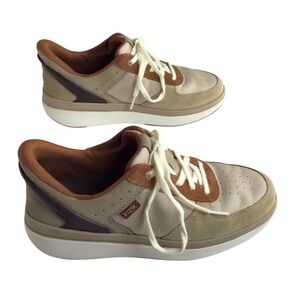Kizik Brisbane Sneaker in White Pepper Size 7.